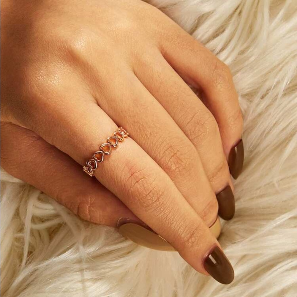 Hollow Heart Ring - Picture 2 of 4